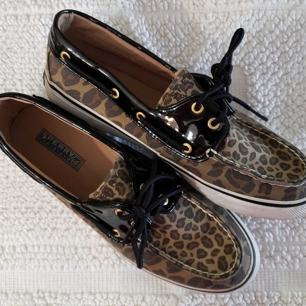 SPERRY LEOPARD PRINT SHOE